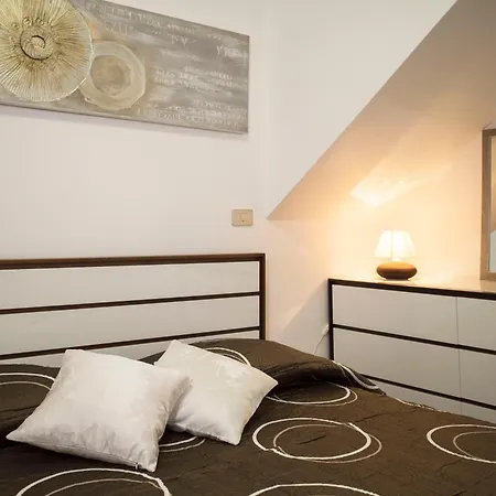 Apartment La Maison Casa Maria - Vico Zecca